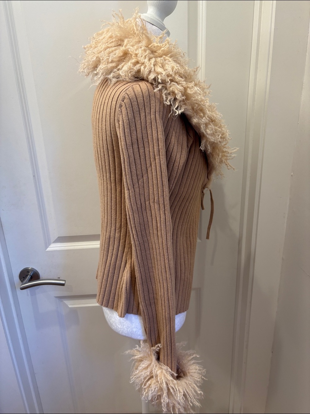 NWT Haute Hippie Cream faux fur Trim latte Brown Ribbed penny lane Sweater- M - Picture 5 of 8